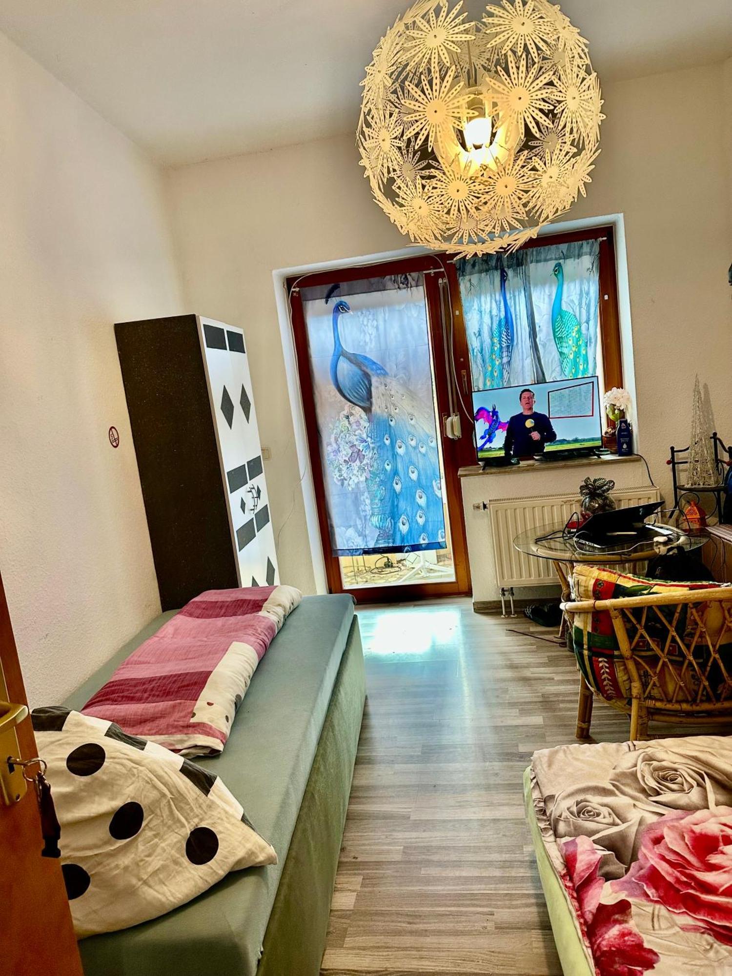 Ferienzimmer Healing Und Montuerwohnung Weißenfels Exterior foto