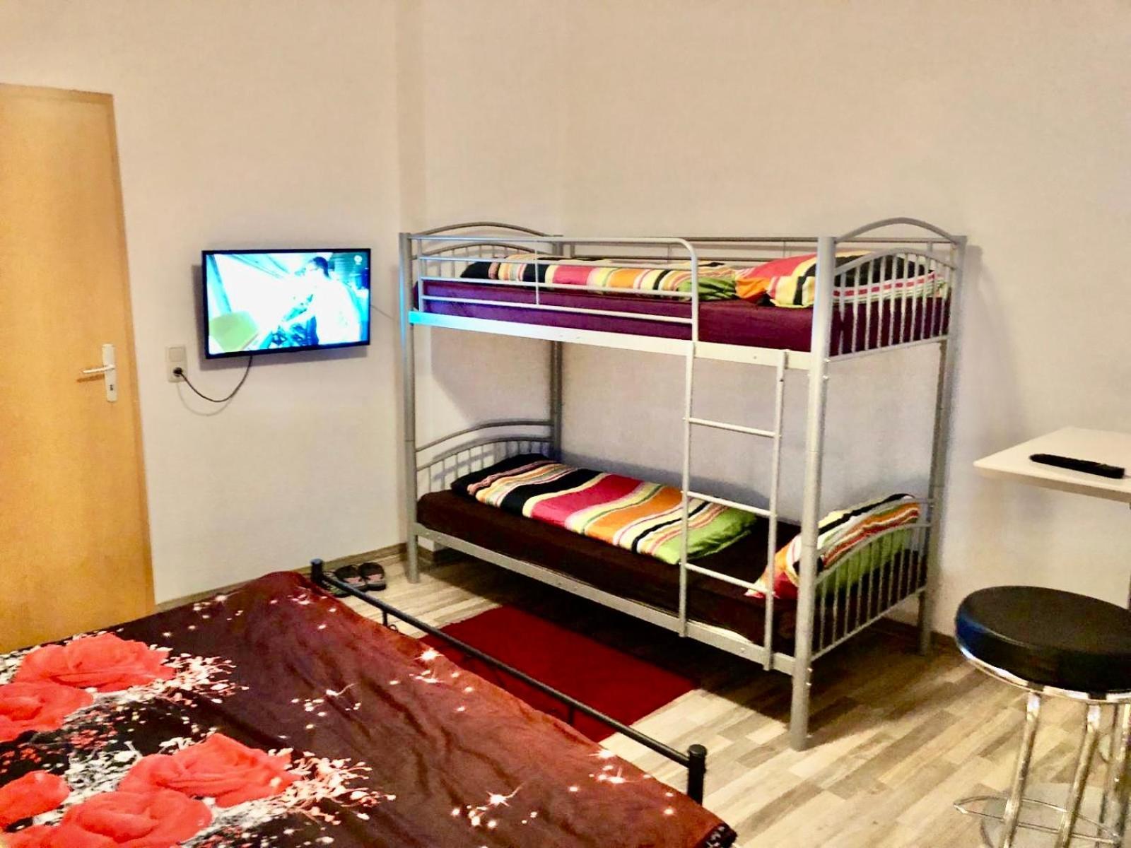 Ferienzimmer Healing Und Montuerwohnung Weißenfels Exterior foto