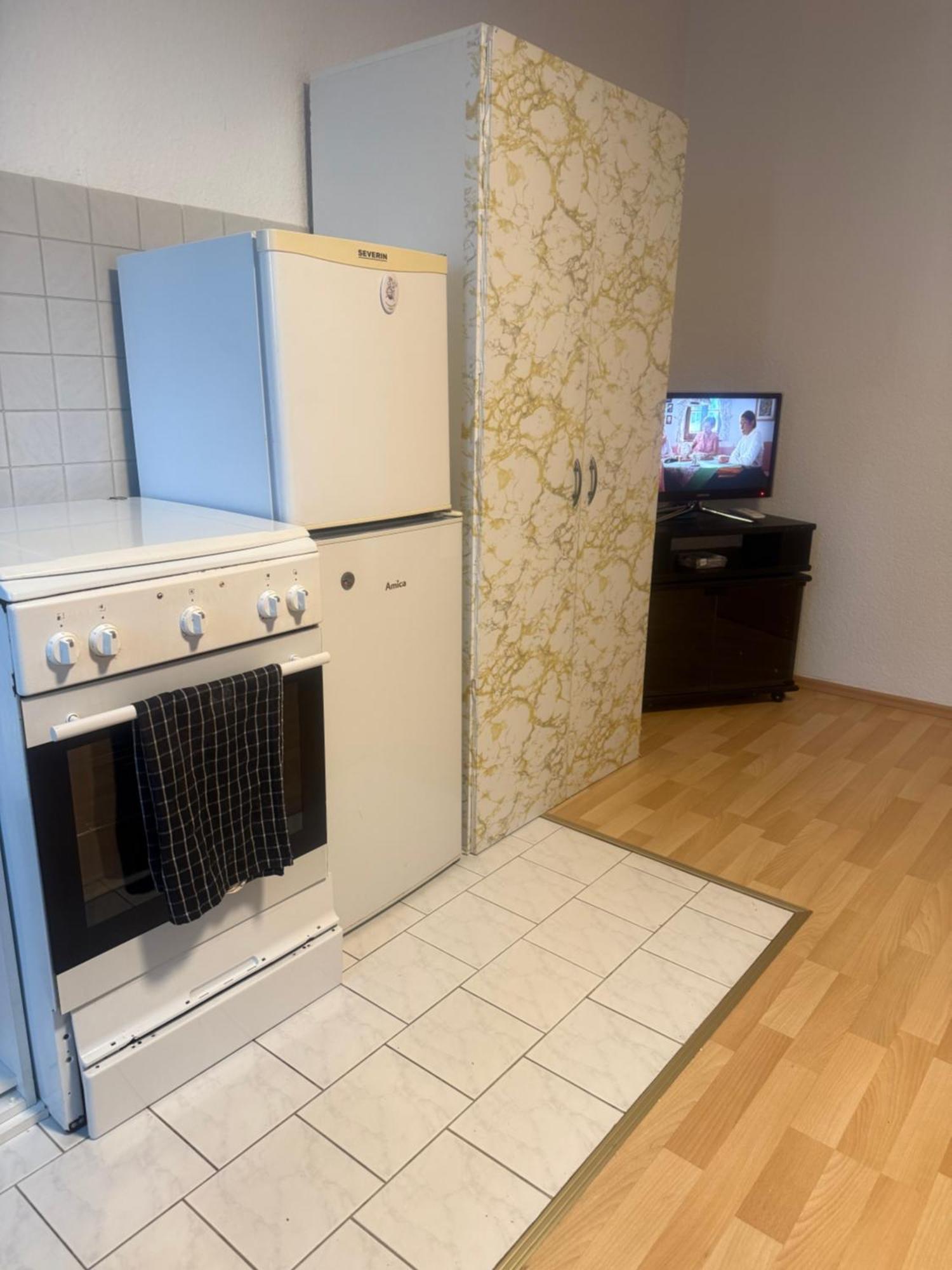 Ferienzimmer Healing Und Montuerwohnung Weißenfels Exterior foto