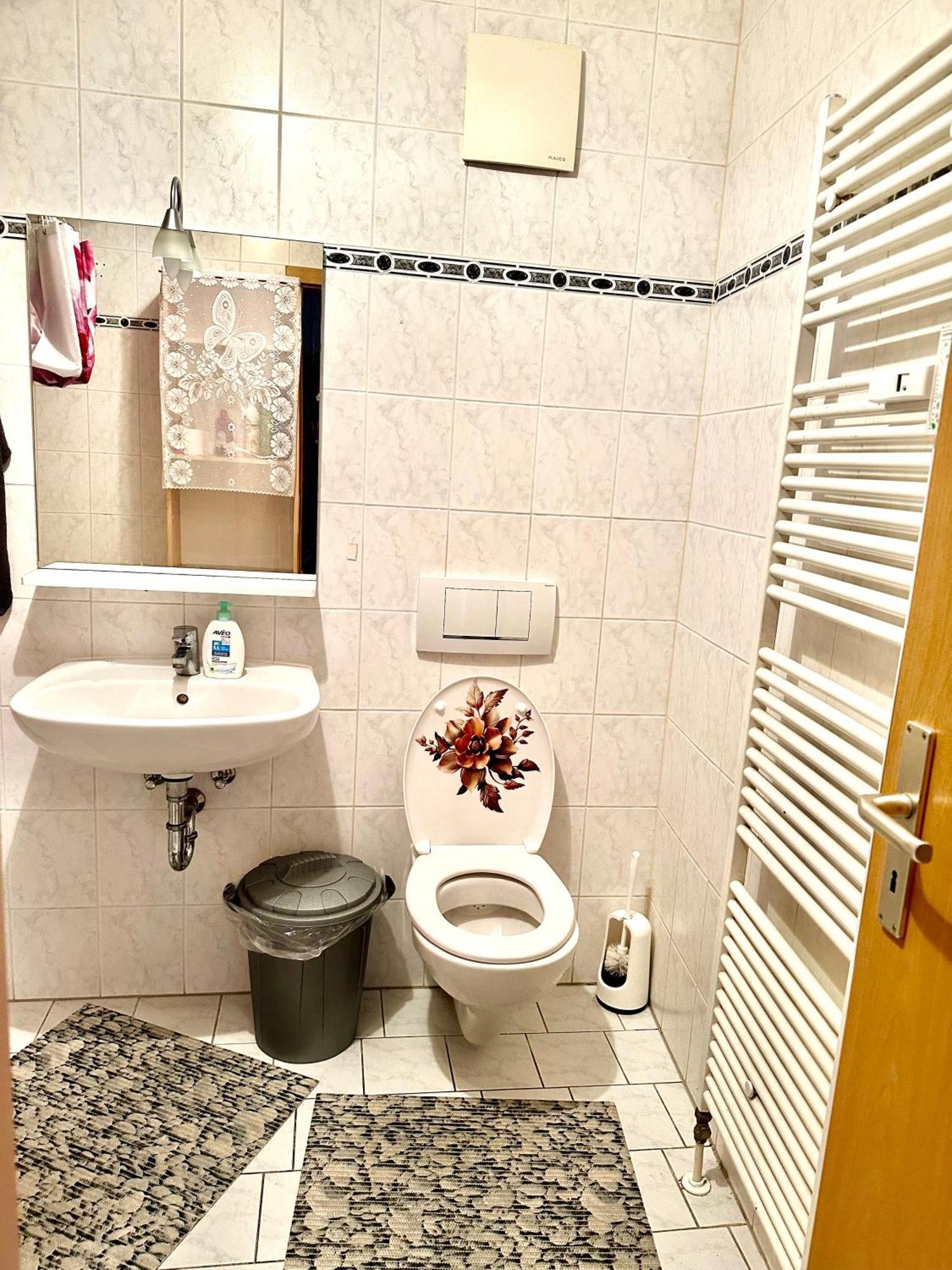 Ferienzimmer Healing Und Montuerwohnung Weißenfels Exterior foto