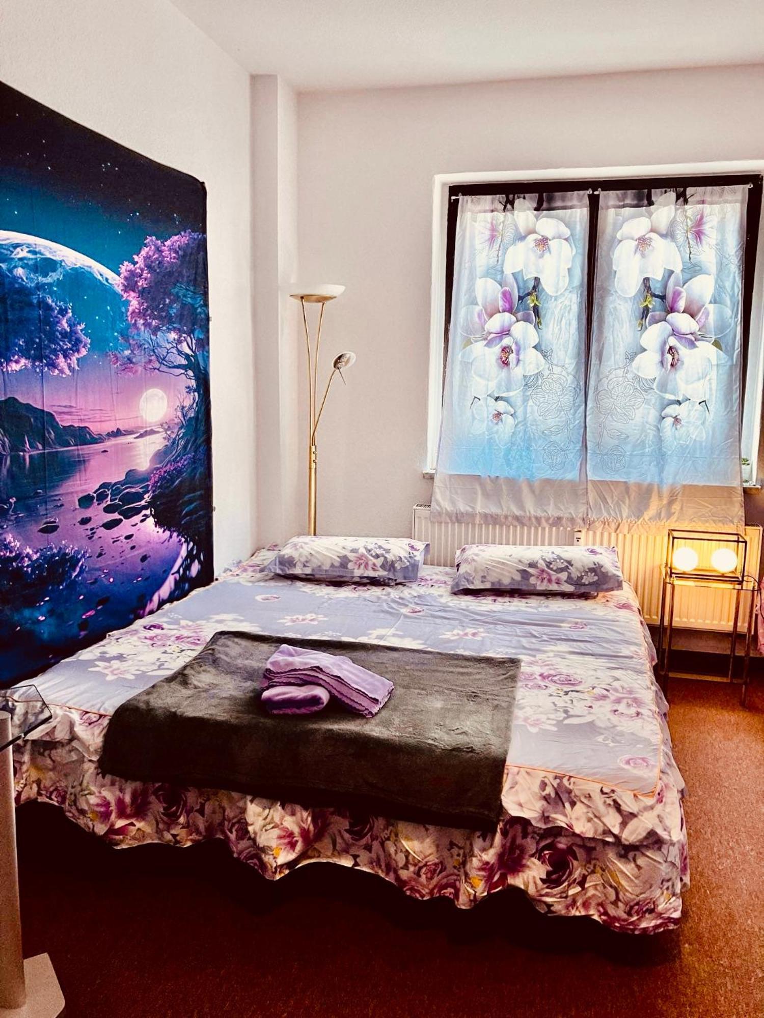 Ferienzimmer Healing Und Montuerwohnung Weißenfels Exterior foto